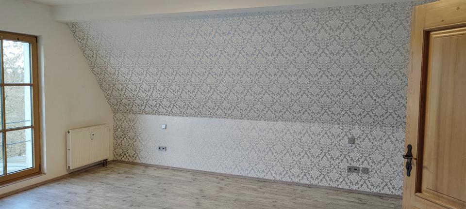 Dachgeschoßwohnung Neustadt an der Waldnaab - 7 Zimmer, 190 m&sup2;, 1.400&euro; | Angebot:24396234