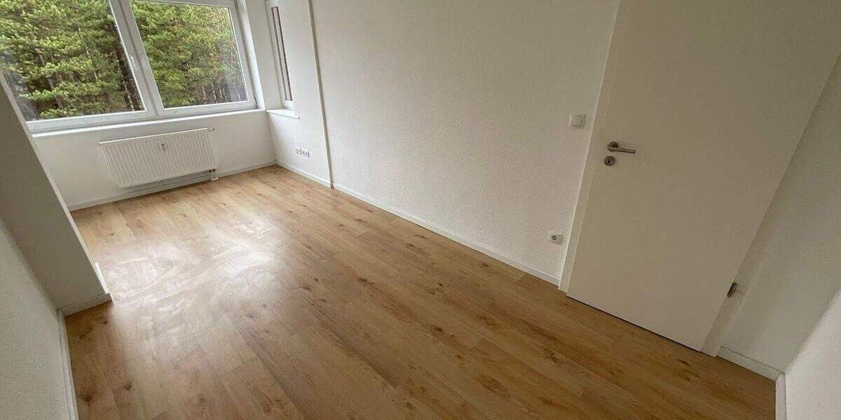 Etagenwohnung Lübeck St. Lorenz Nord - 4 Zimmer, 101 m&sup2;, 970&euro; | Angebot:25645107
