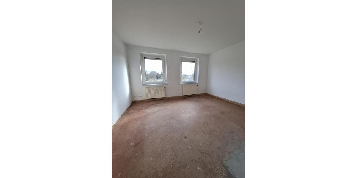 Etagenwohnung Waldheim - 3 Zimmer, 63 m&sup2;, 320&euro; | Angebot:18457494