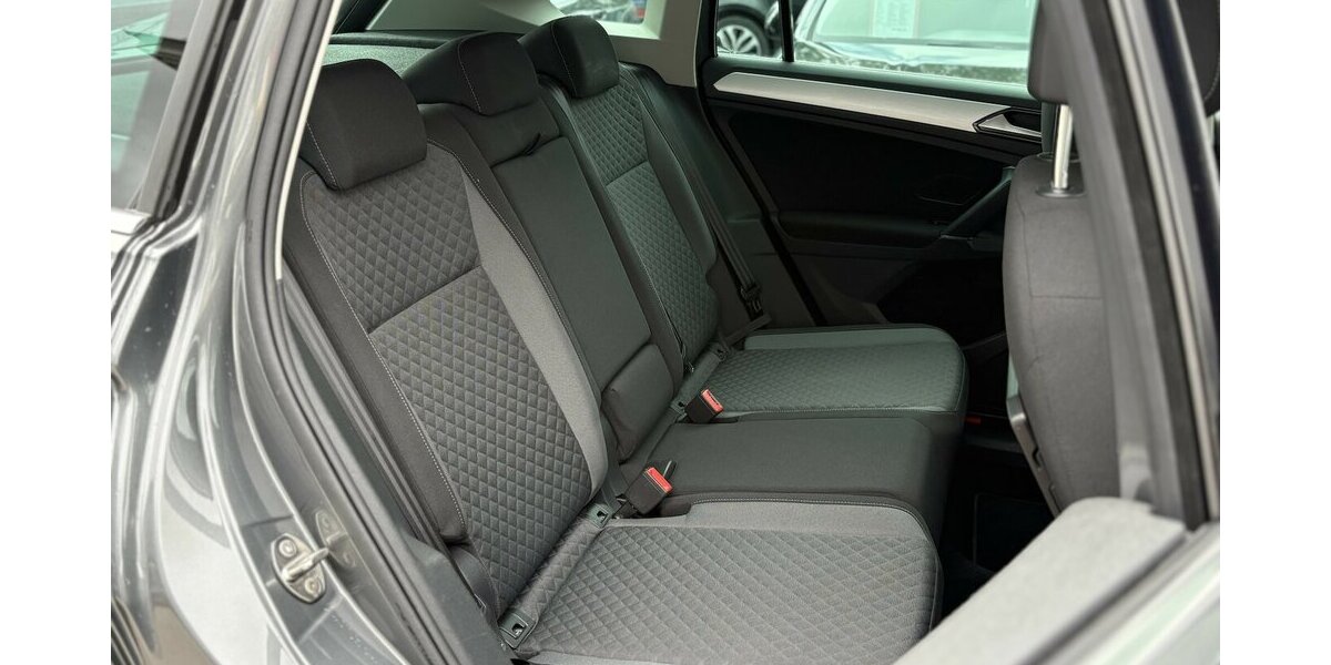 VW Tiguan 2.0 TDI 4Motion NAVI/PDC/SRA/SHZ/1.HAND 93.139 km 16.900 &euro; Villingen-Schwenningen 78054