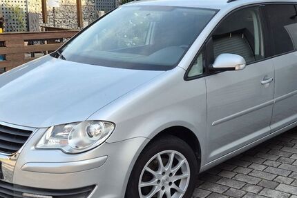 VW Touran 180.000 km 3.799 &euro; Pfedelbach 74629