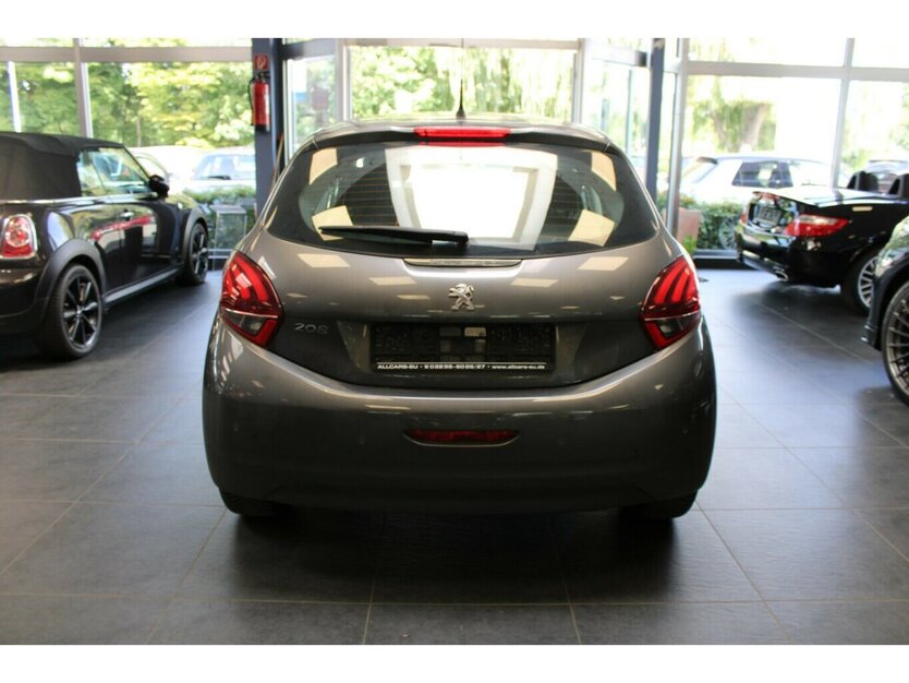 Peugeot 208 Blue-HDi 120 Allure 135.620 km 8.480 € Euskirchen 53881