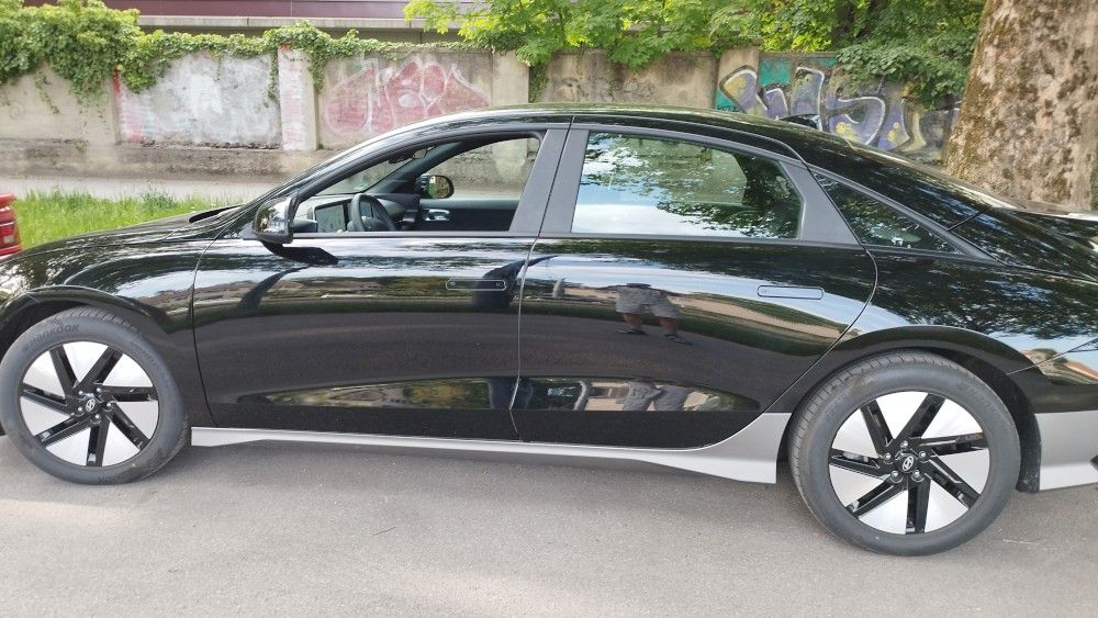 Hyundai IONIQ 6 23.000 km 25.800 &euro; München 80802
