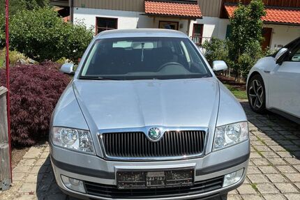 Skoda Octavia 128.000 km 2.999 &euro; Flintsbach am Inn 83126