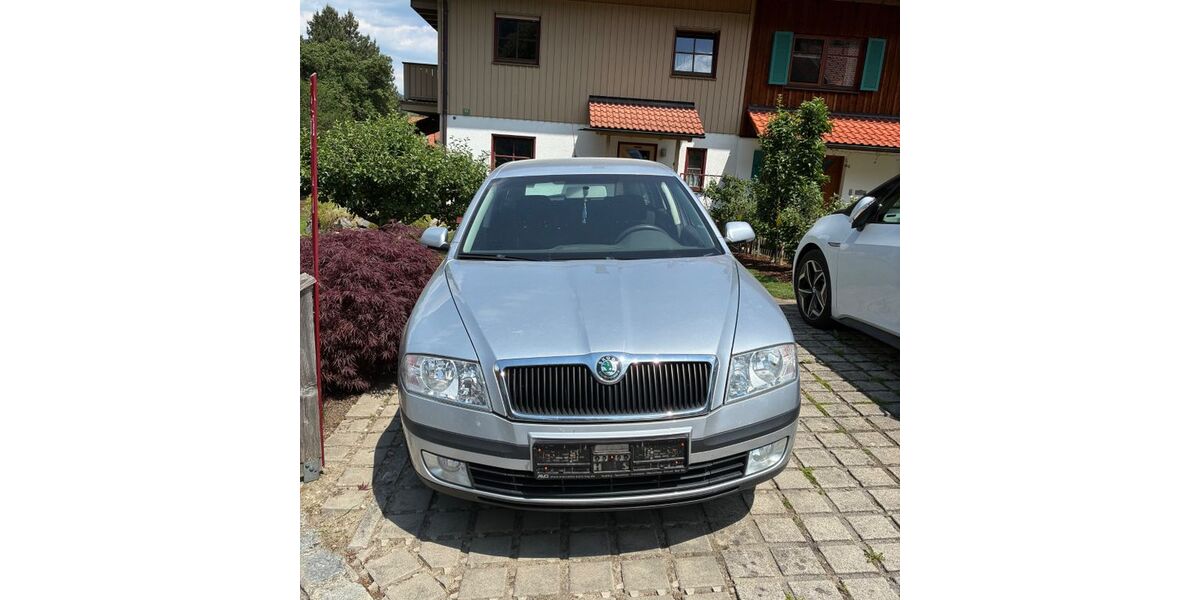 Skoda Octavia 128.000 km 2.999 &euro; Flintsbach am Inn 83126