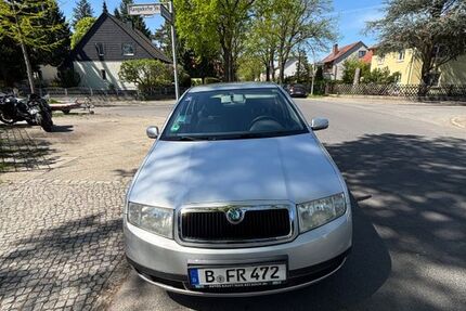Skoda Fabia 126.000 km 2.200 &euro; Berlin 12279