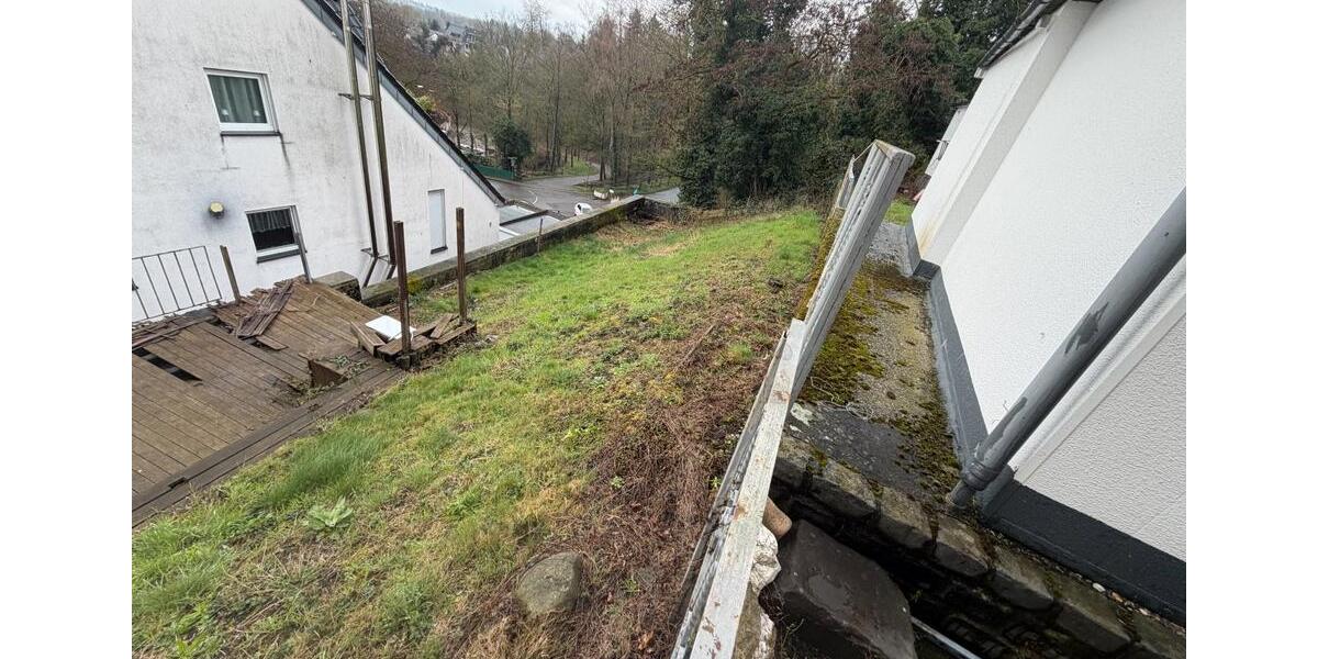 Dachgeschoßwohnung Herzogenrath - 3 Zimmer, 85 m&sup2;, 1.100&euro; | Angebot:25616709