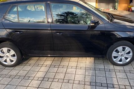 Skoda Fabia 68.800 km 9.500 &euro; Eggenthal 87653
