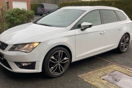 Seat Leon 103.000 km 12.900 &euro; Bielefeld 33647