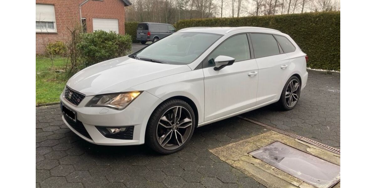 Seat Leon 103.000 km 12.900 &euro; Bielefeld 33647