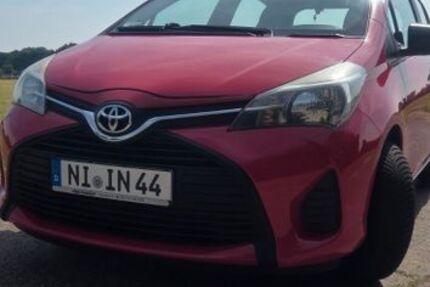 Toyota Yaris 61.000 km 7.950 &euro; Nienburg 31582