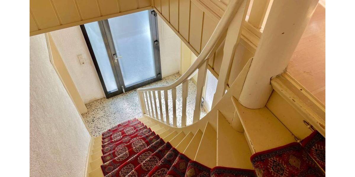 Mehrfamilienhaus, Wohnhaus Bergneustadt - 8 Zimmer, 176 m&sup2;, 260.000&euro; | Angebot:25691798