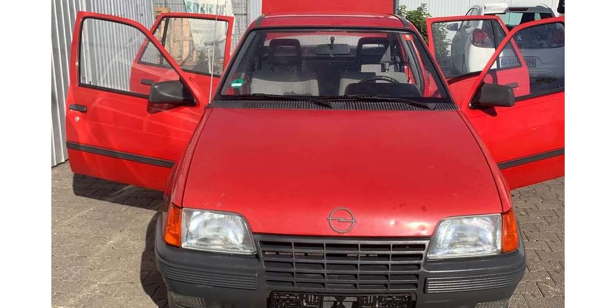 Opel Kadett 149.740 km 2.900 &euro; Müllheim 79379