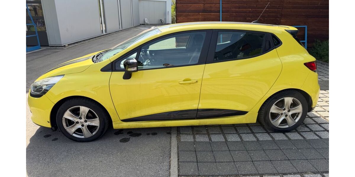 Renault Clio 72.500 km 6.000 &euro; Villingen-Schwenningen 78056