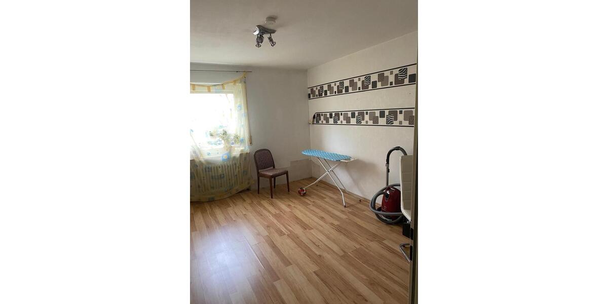 Etagenwohnung Backnang - 4.5 Zimmer, 106 m&sup2;, 350.000&euro; | Angebot:26270871