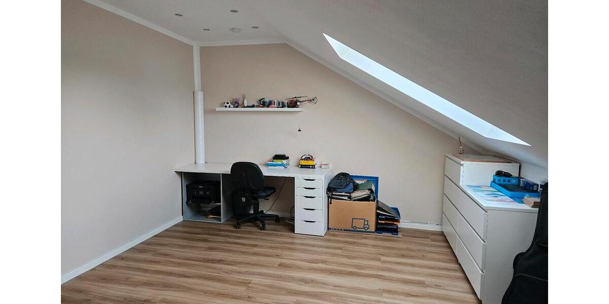 Etagenwohnung Haßloch - 7 Zimmer, 165 m&sup2;, 410.000&euro; | Angebot:26439598