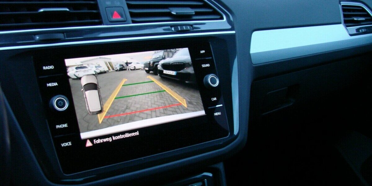 VW Tiguan 2.0TSi Comfortline BMT 4M SHZ ACC LED AHK 69.021 km 25.980 &euro; Falkensee 14612