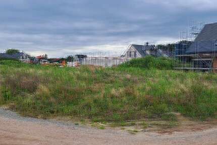 Grundstück zu verkaufen in Osloß 257.700 € 859 m² zimmer