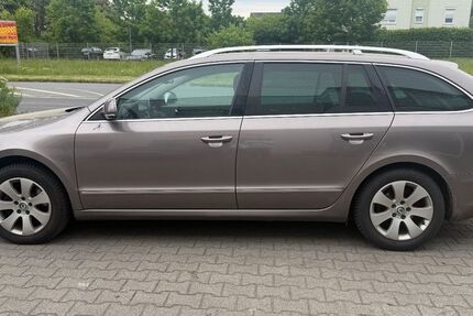 Skoda Superb 243.000 km 4.600 &euro; Groß-Gerau 64521