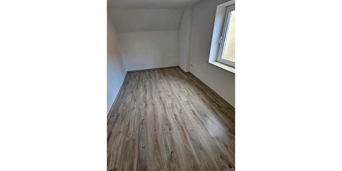 Einfamilienhaus Fünfstetten - 4 Zimmer, 120 m&sup2;, 800&euro; | Angebot:26021992