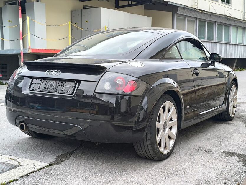 Audi TT 231.000 km 2.490 € Fischbachau 83730