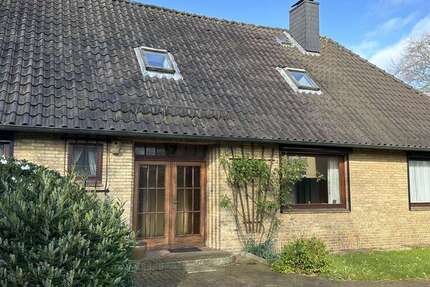 Haus zum Kaufen in Büdelsdorf 325.000 € 160 m² 6 zimmer