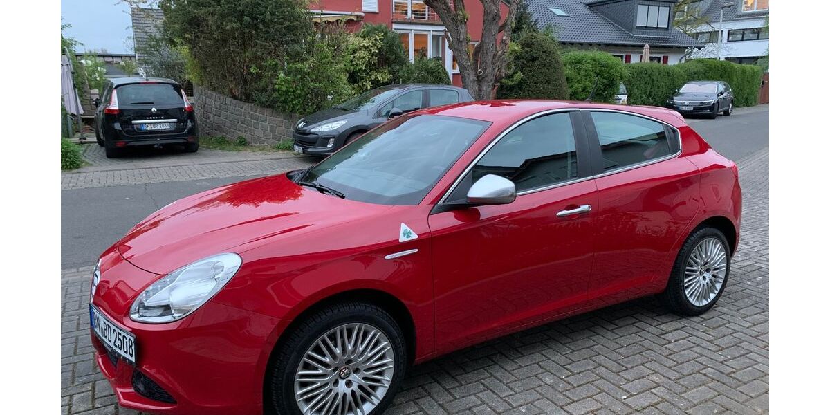 Alfa Romeo Giulietta 85.000 km 9.300 &euro; Bonn 53175