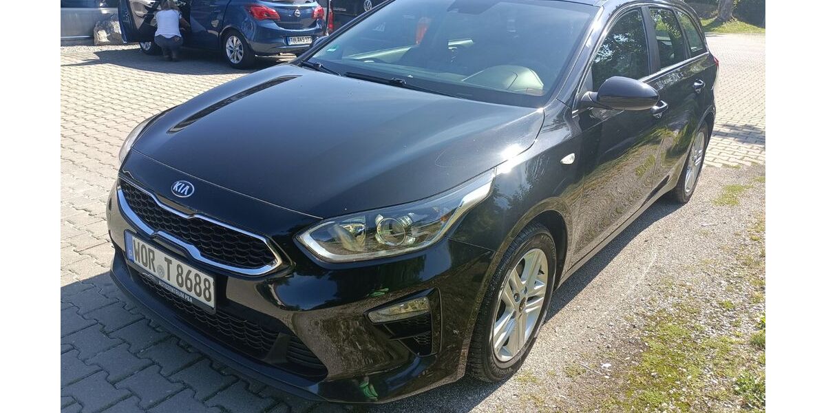 Kia ceed Sportswagon 152.300 km 12.900 &euro; Icking 82057