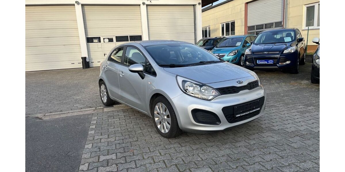 Kia Rio 178.000 km 3.900 &euro; Hanau-Kleinauheim 63456