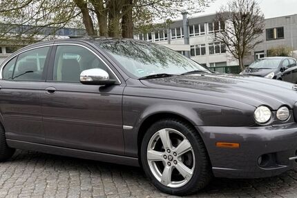Jaguar X-Type 218.800 km 4.990 &euro; Bremen 28329