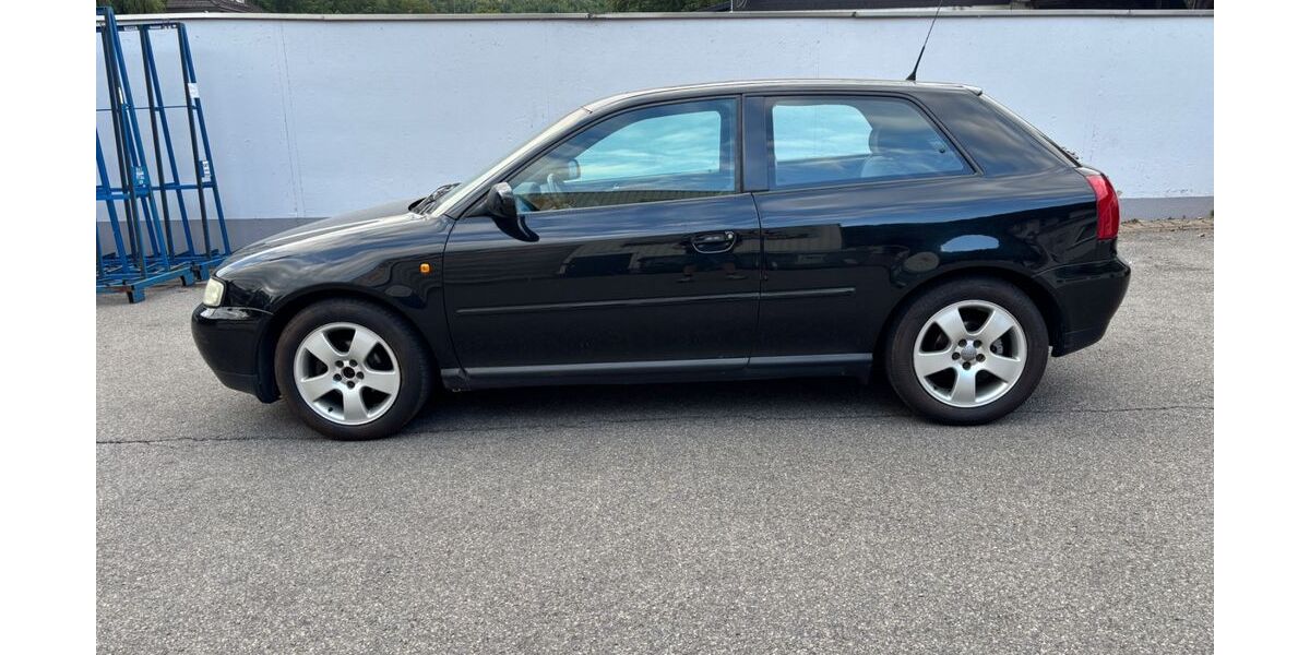 Audi A3 182.000 km 1.350 &euro; Nachrodt 58769