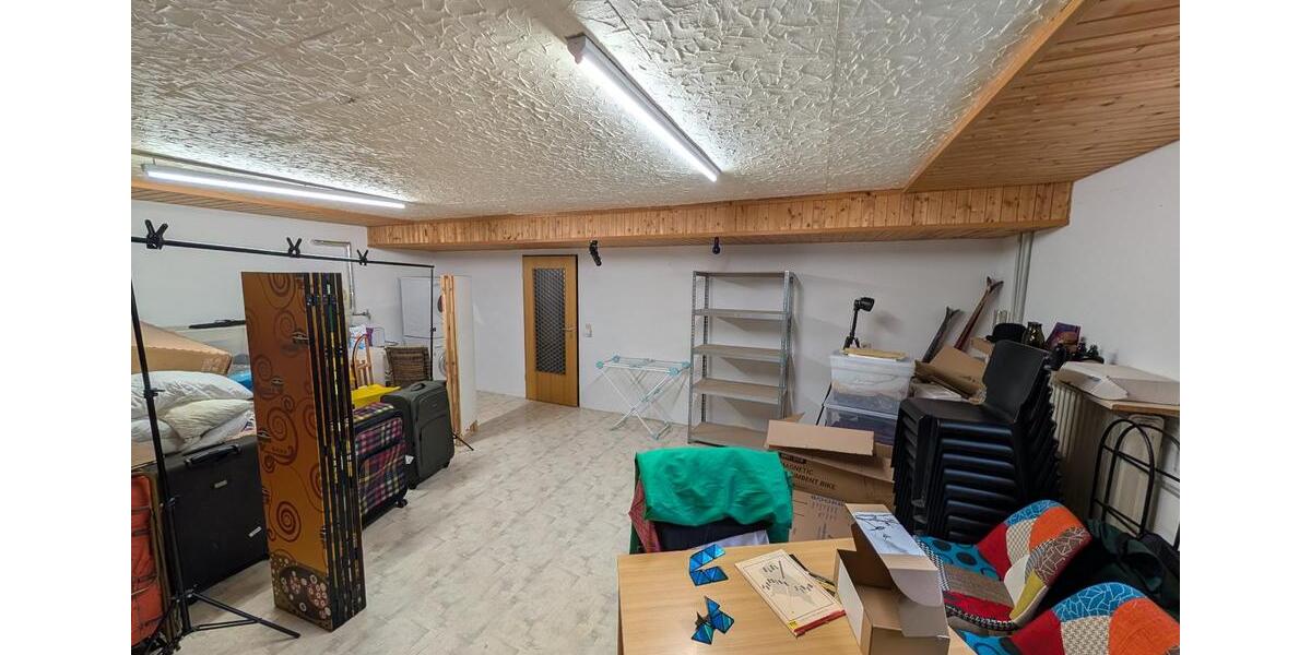 Erdgeschoßwohnung Freising Am Vogelherd - 6 Zimmer, 160 m&sup2;, 1.900&euro; | Angebot:27569113