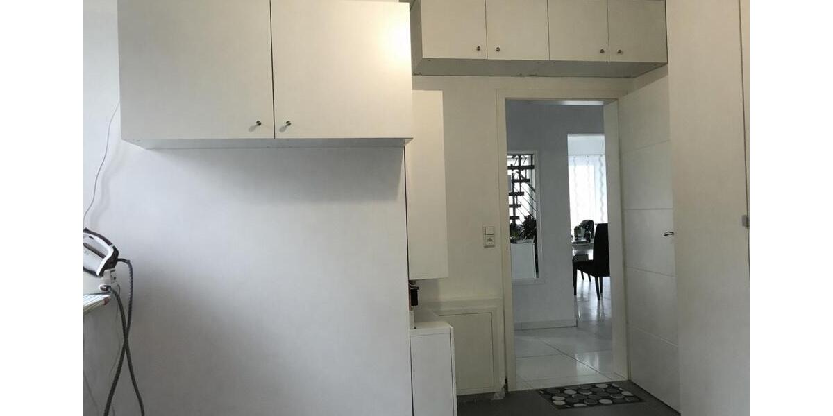 Exklusives Wohnhaus mit Pool, Doppelgarage & Herkules-Blick 5 zimmer