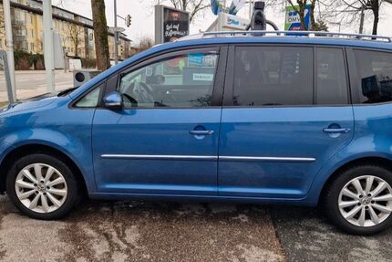 VW Touran 266.000 km 6.300 &euro; Unterhaching 82008