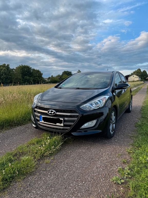 i30