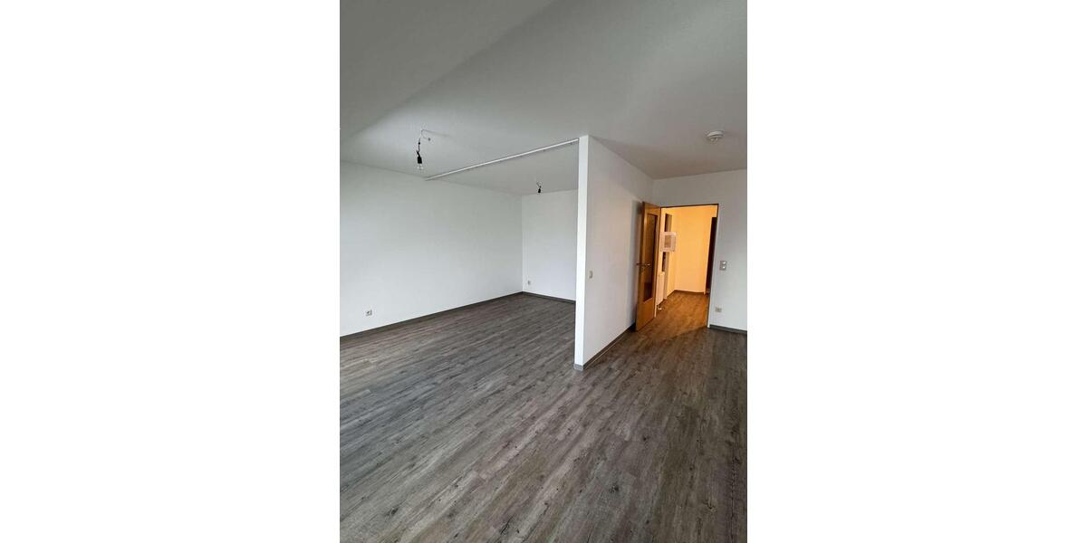 Dachgeschoßwohnung Pulsnitz - 1 Zimmer, 48 m&sup2;, 360&euro; | Angebot:25232377