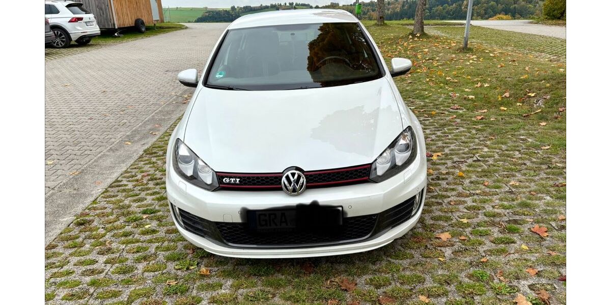 VW Golf 127.200 km 9.900 &euro; Perlesreut 94157