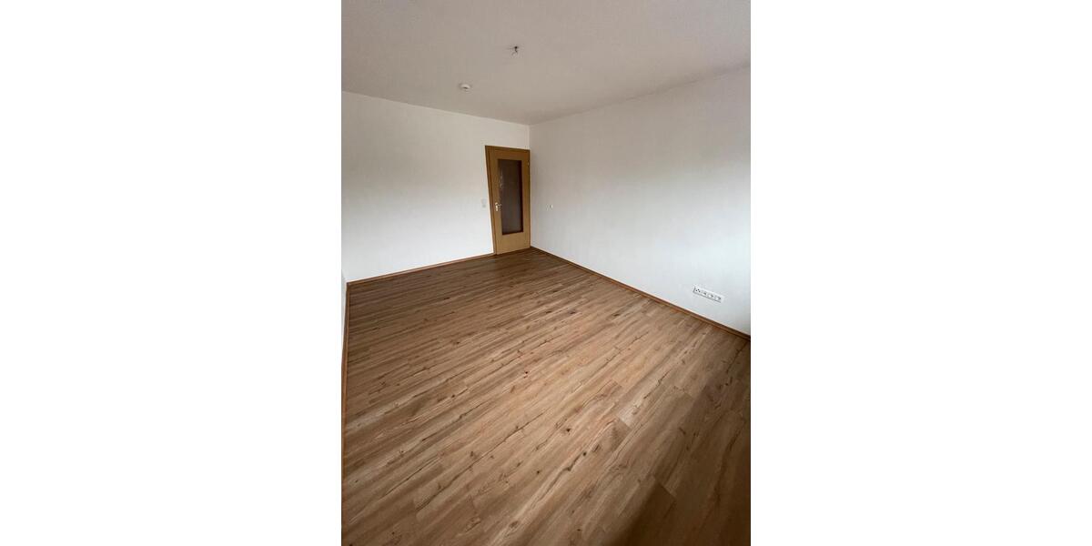 Etagenwohnung Altenstadt an der Waldnaab - 3 Zimmer, 78 m&sup2;, 700&euro; | Angebot:25170485
