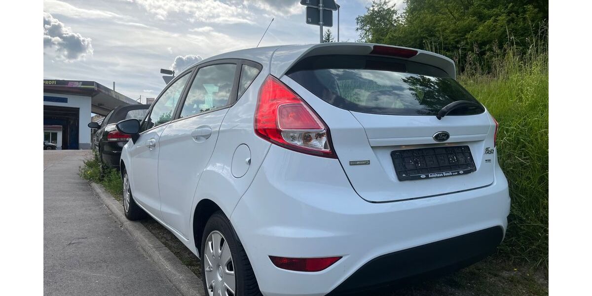 Ford Fiesta 162.000 km 2.500 &euro; Wallhausen 74599