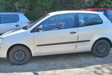 VW Polo 124.000 km 2.390 &euro; Schönefeld OT-Waltersdorf 12529