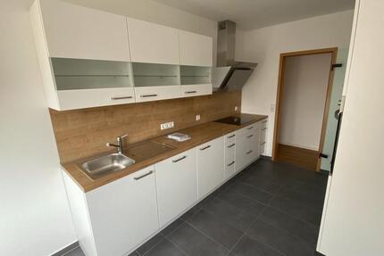 Mietwohnung: Balkon, Tageslichtbad, Einbauküche… zimmer