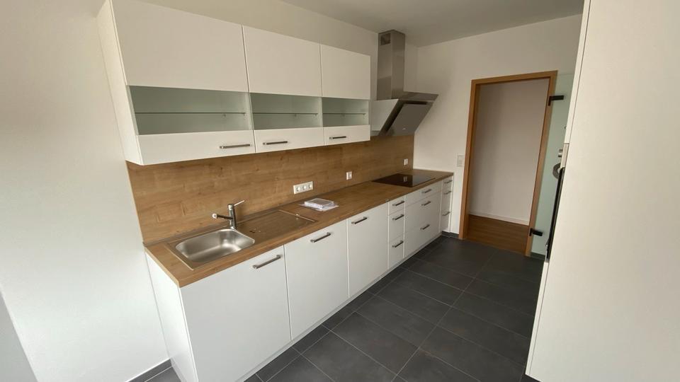 Mietwohnung: Balkon, Tageslichtbad, Einbauküche… zimmer