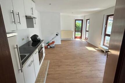 2 Zimmer Wohnung mit EBK, Garten, Terrasse, TG-Stellplatz 2 zimmer