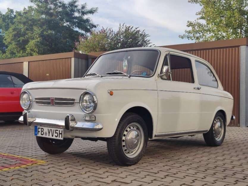 Fiat 850 2.000 km 12.490 € Frankfurt am Main 60386