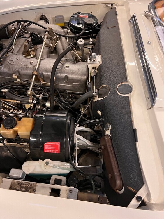 Mercedes-Benz SL 230 14.500 km 164.000 € Lohmar 53797