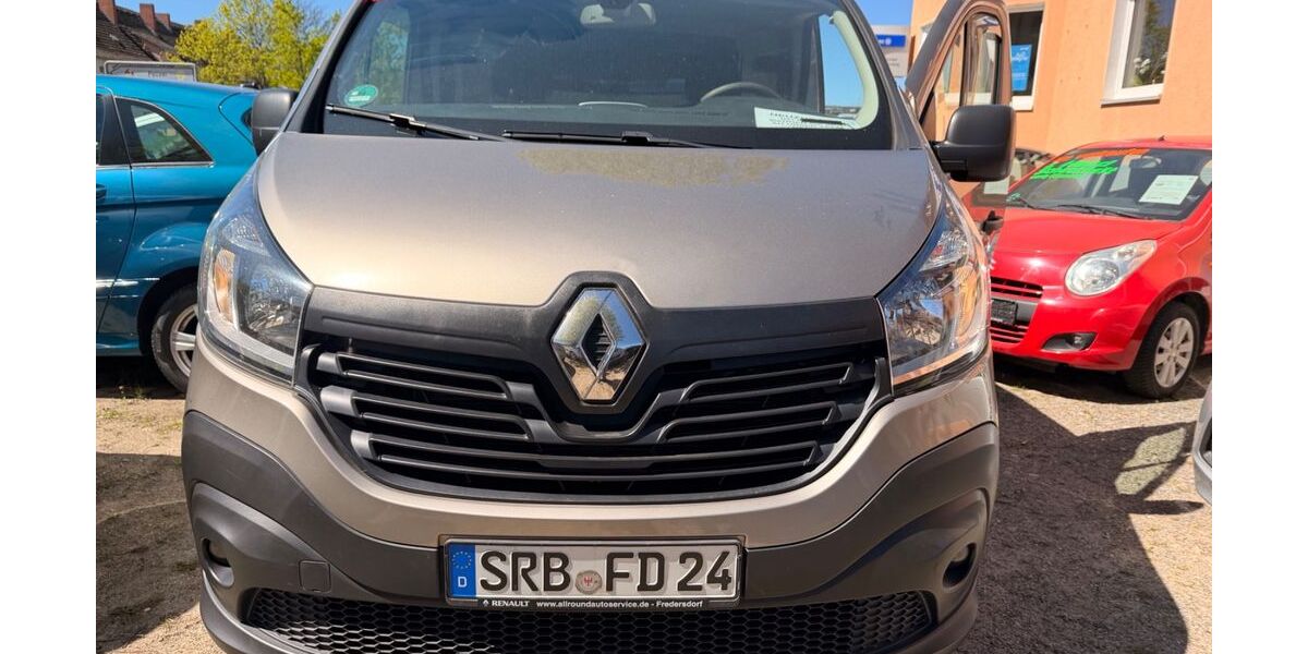 Renault Trafic 195.000 km 9.800 &euro; Erkner 15537