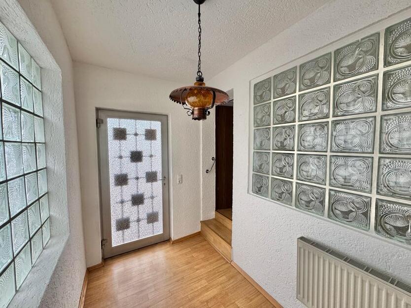 5-Zimmer Haus mit Garten - 15 min zum Hbf Köln zimmer