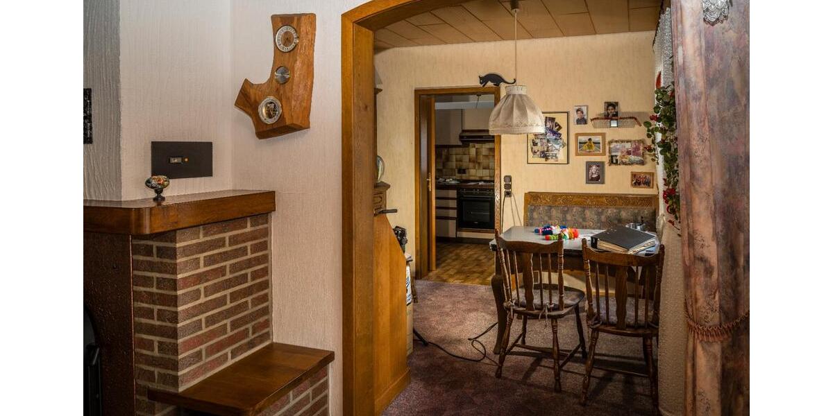 Einfamilienhaus Vöhl - 6 Zimmer, 158 m&sup2;, 240.000&euro; | Angebot:27081689