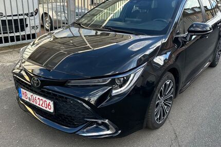 Toyota Corolla 113.400 km 12.940 &euro; Bremen 28215