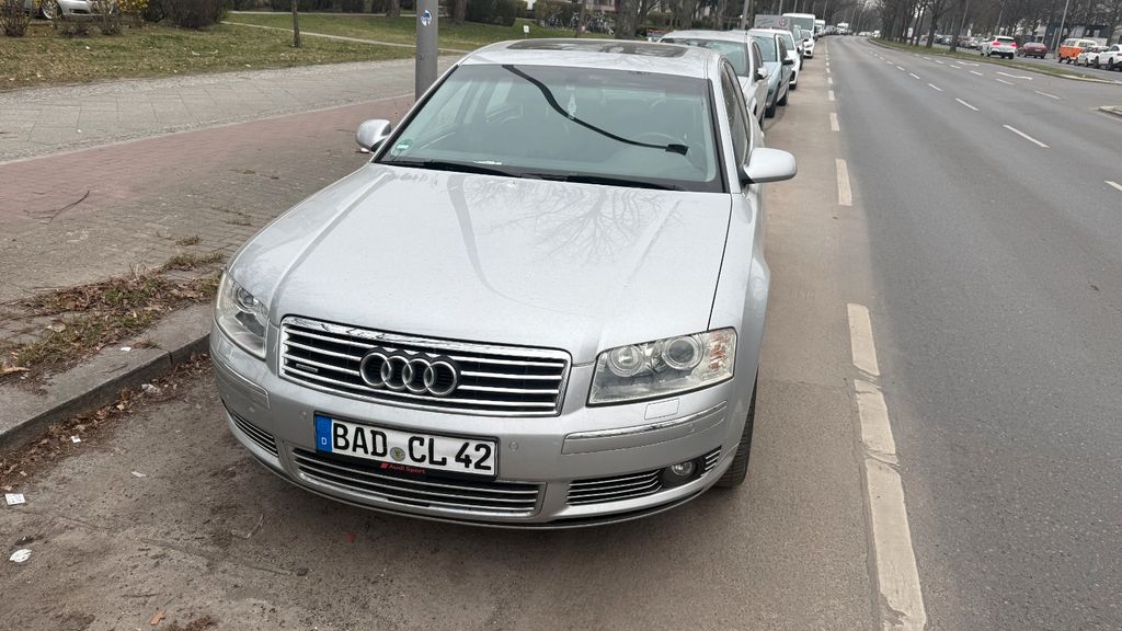 Audi A8 186.000 km 7.999 &euro; Berlin 12526